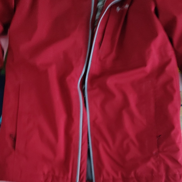 Columbia Women's Red Puffer Jacket - Picture 7 of 12
